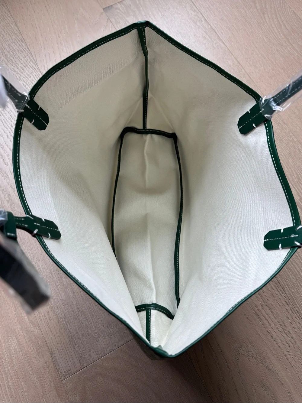 Medium Green Goyard Tote - Picture 4 of 4